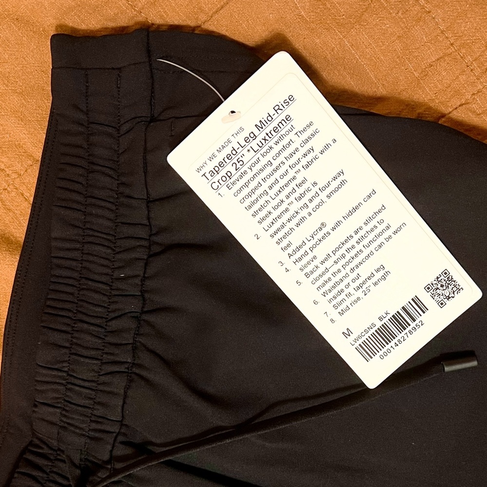 Lululemon Tapered-Leg Mid-Rise Crop 25" *Luxtreme size medium